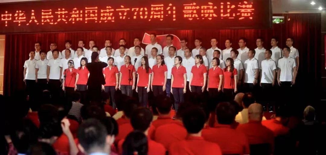 教授演讲称「读书为了赚钱」被学生赶下，怎么看待学生的做法？你认为读书是为了什么？游戏画面